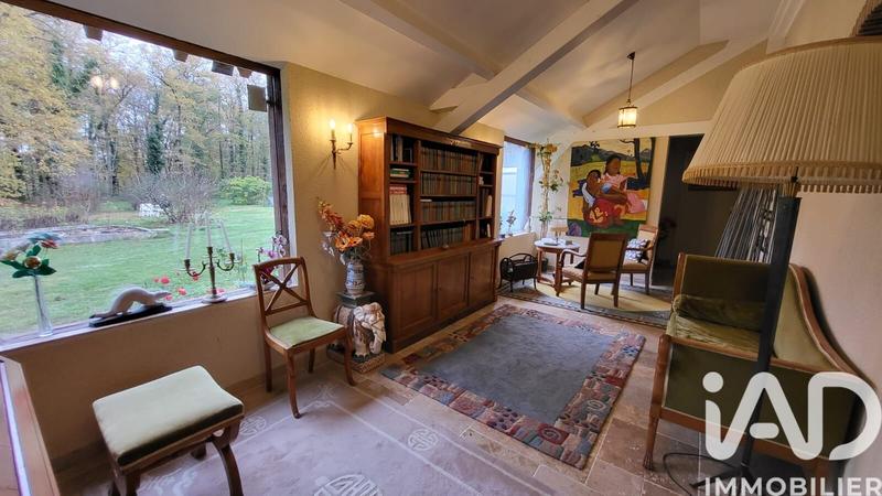 Maison - 235 m² - 10 pièces