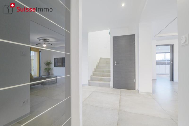 Villa - 302 m² - 7 pièces