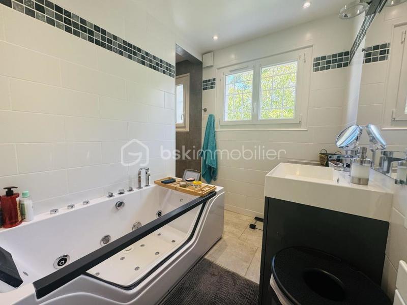 Maison - 146 m² - 5 pièces