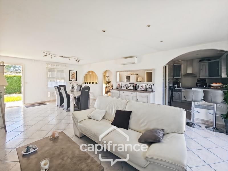 Maison - 96 m² - 5 pièces