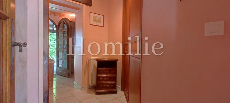 Maison - 386 m² - 9 pièces