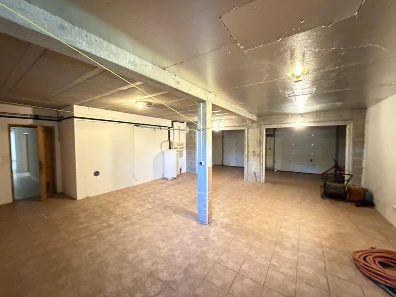 Maison - 261 m² - 7 pièces