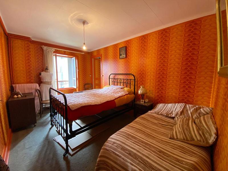 Maison - 300 m² - 15 pièces