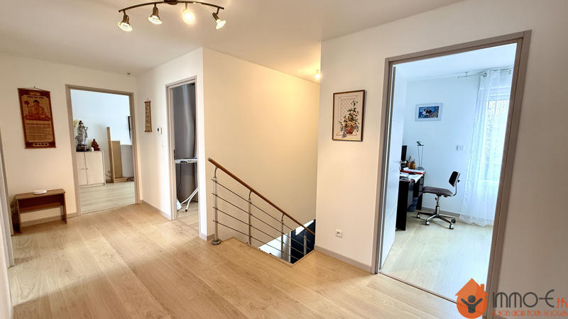 Maison - 160 m² - 8 pièces