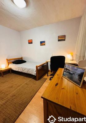 Chambre - 10 m² - 1 pièce