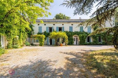 Maison de maîtres - 409 m² - 13 pièces