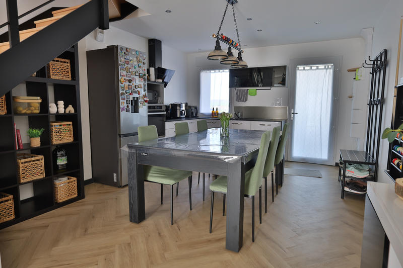 Appartement - 95 m² - 4 pièces