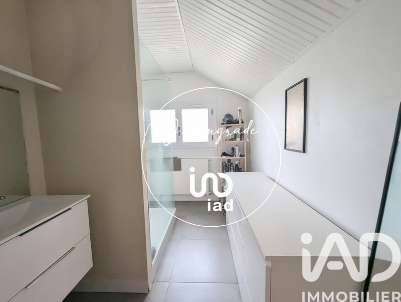 Maison - 200 m² - 7 pièces