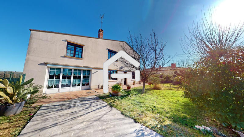 Maison - 227 m² - 7 pièces