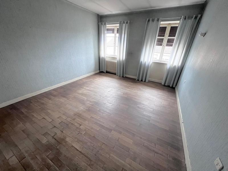 Maison - 530 m² - 12 pièces