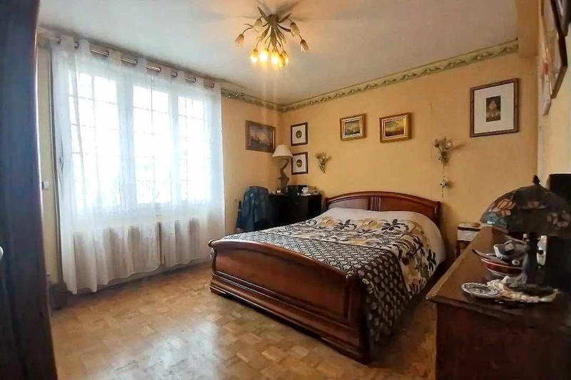 Maison - 346 m² - 15 pièces