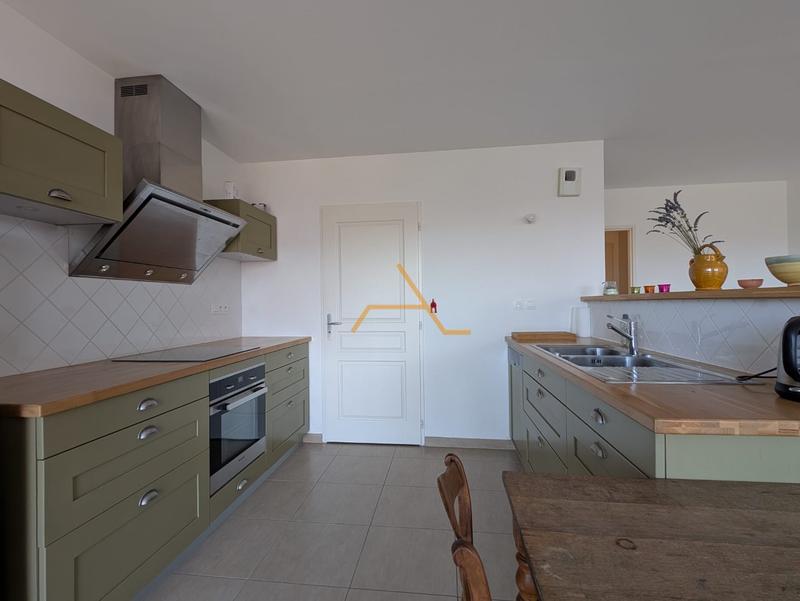 Appartement - 104 m² - 4 pièces