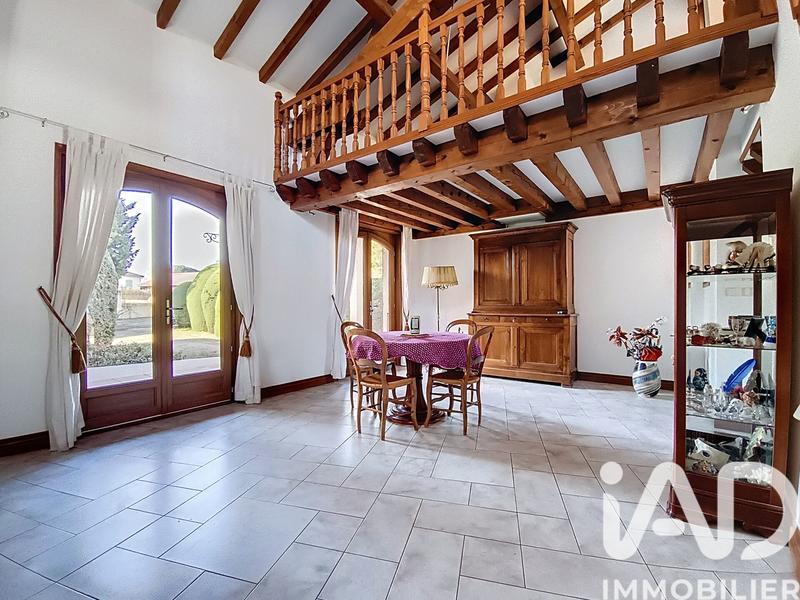 Maison - 231 m² - 7 pièces