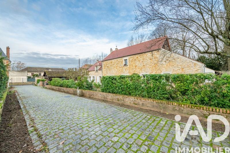 Maison - 180 m² - 7 pièces