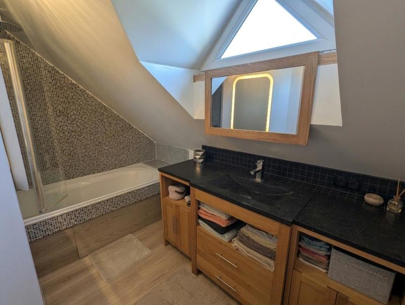 Pavillon - 160 m² - 7 pièces