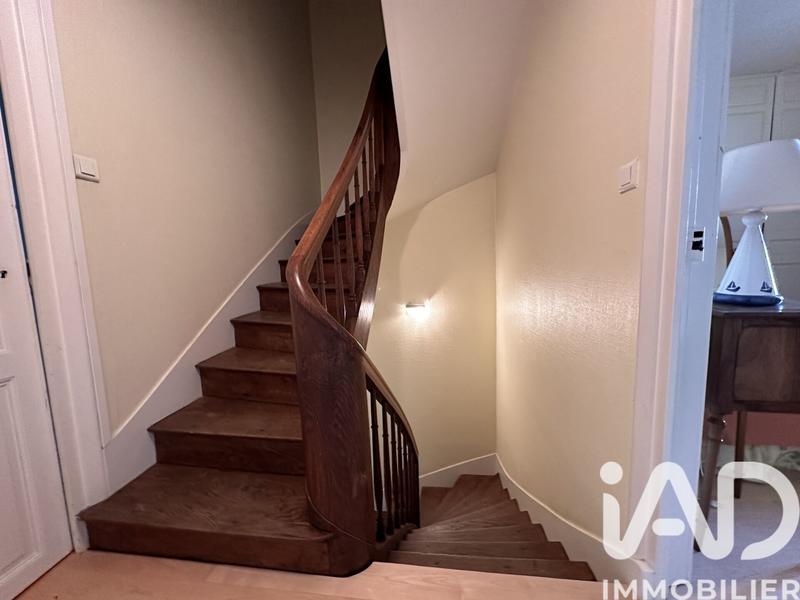 Maison - 295 m² - 13 pièces