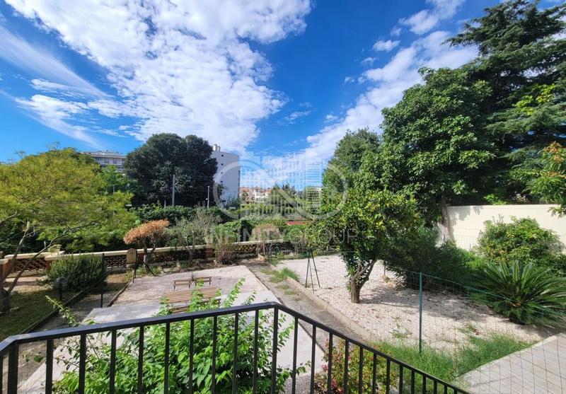 Appartement - 30 m² - 2 pièces