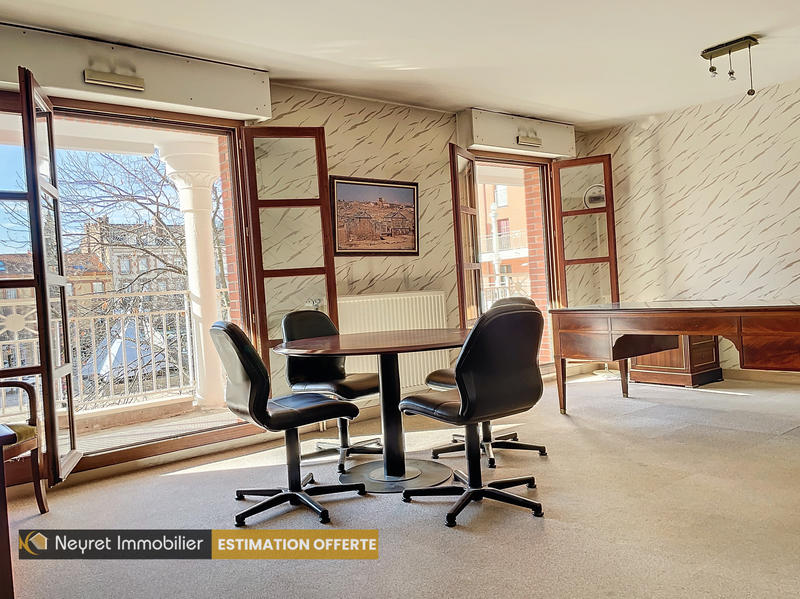 Appartement - 257 m² - 12 pièces