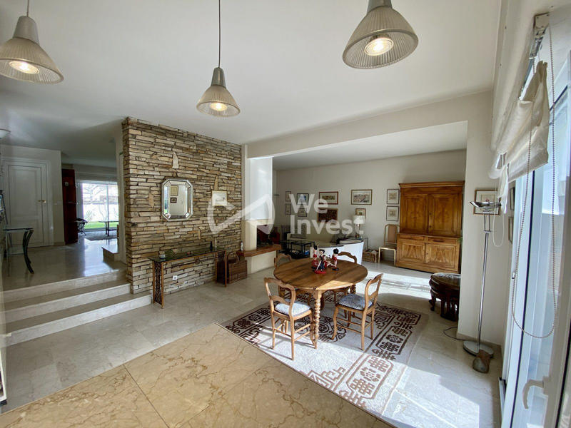 Maison - 140 m² - 5 pièces