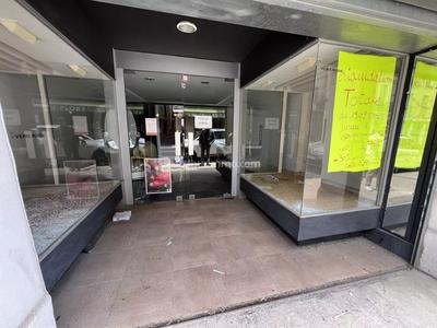 Magasins - 155 m² - 3 pièces