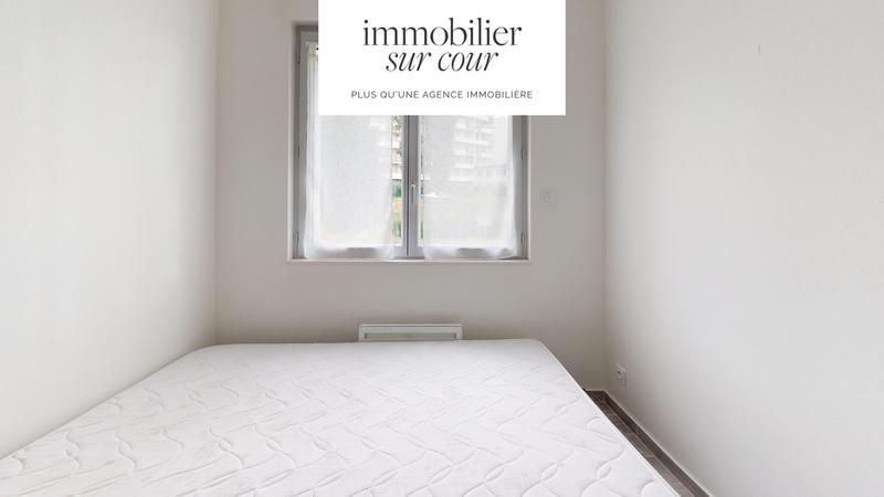 Local d'activité / Entrepôt - 326 m² - 20 pièces