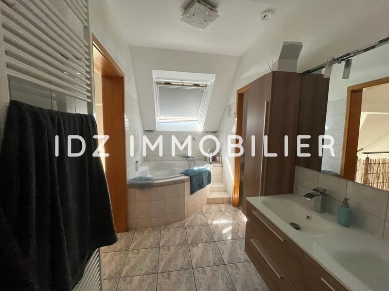 Appartement - 81 m² - 3 pièces