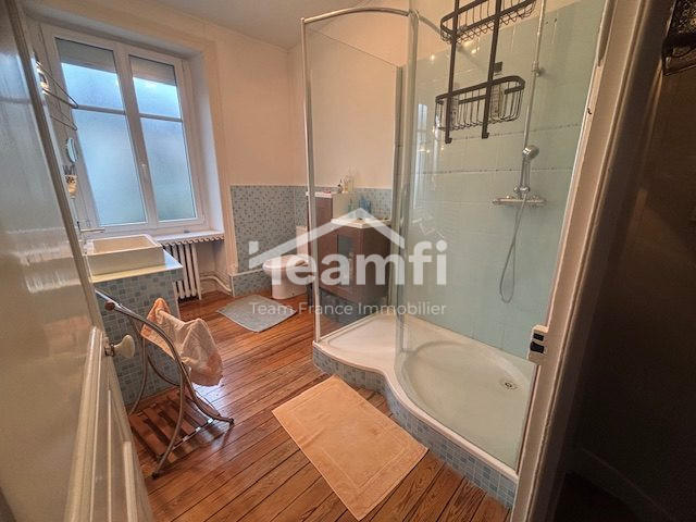 Maison - 142 m² - 8 pièces