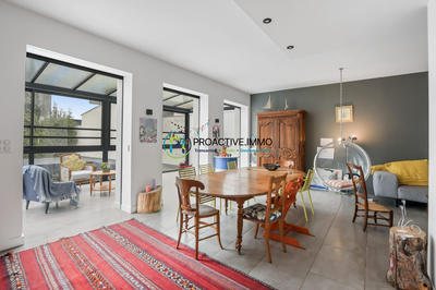 Appartement - 230 m² - 6 pièces