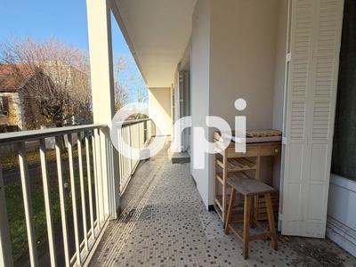 Appartement - 82 m² - 3 pièces