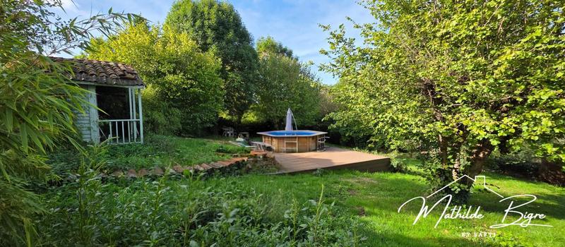 Maison - 234 m² - 11 pièces