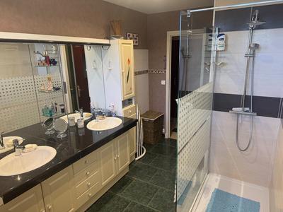 Maison - 190 m² - 7 pièces