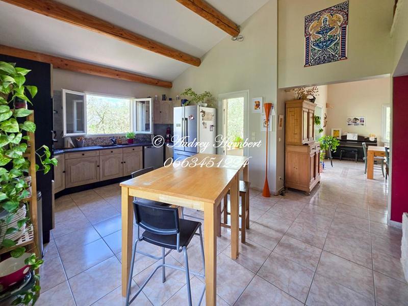 Maison - 156 m² - 8 pièces