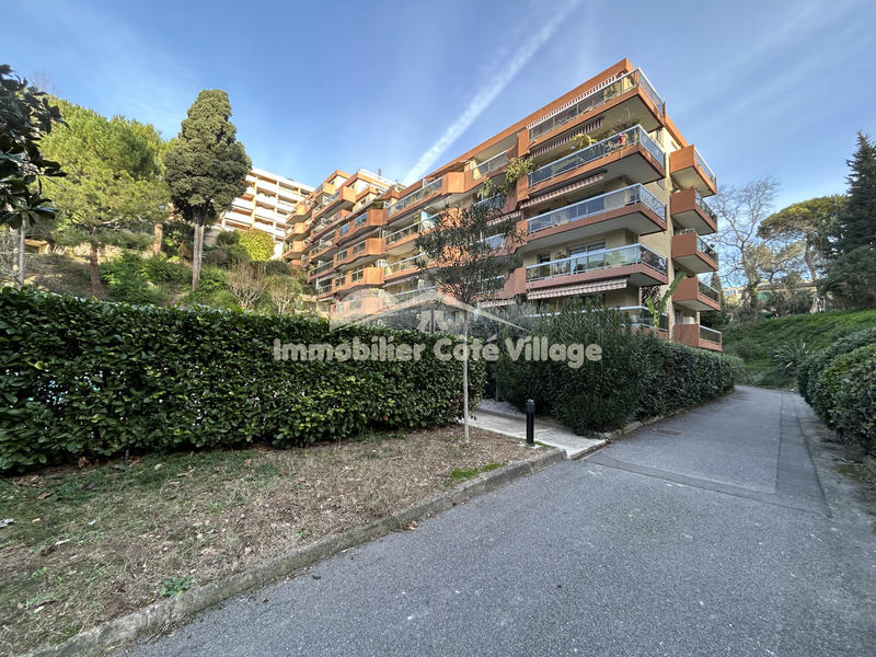 Appartement - 79 m² - 4 pièces