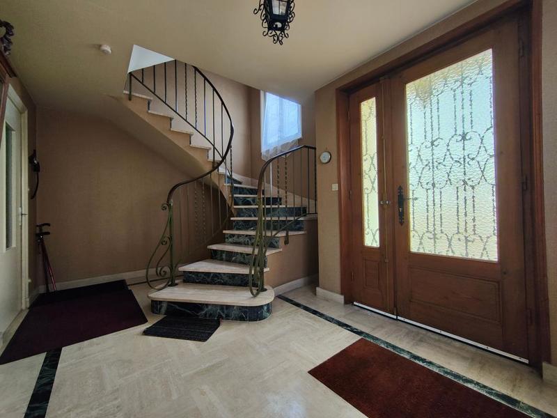 Maison - 152 m² - 6 pièces