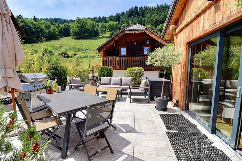 Châlet - 248 m² - 9 pièces