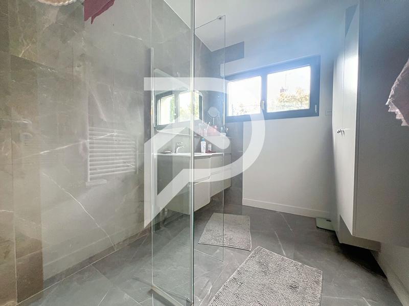 Villa - 180 m² - 7 pièces