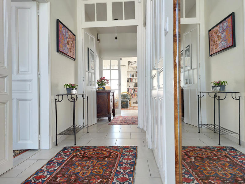 Maison - 231 m² - 7 pièces