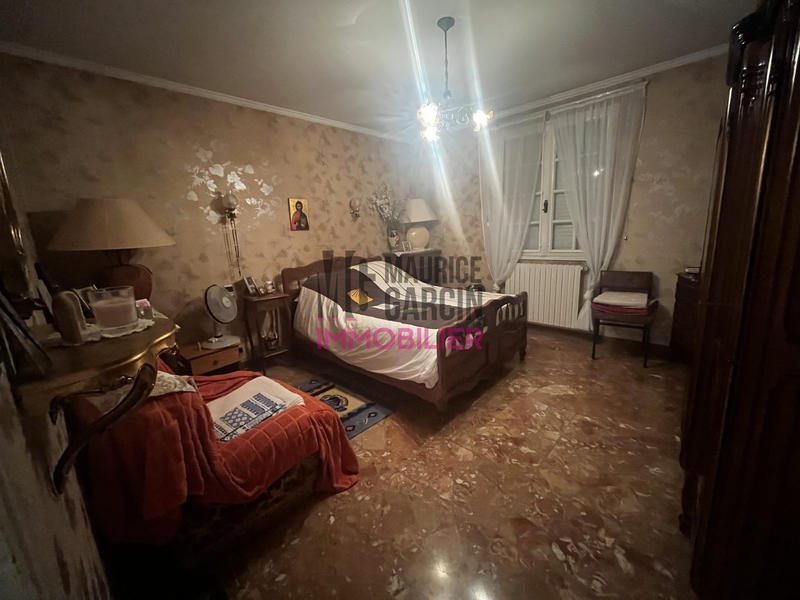 Maison traditionnelle - 150 m² - 4 pièces