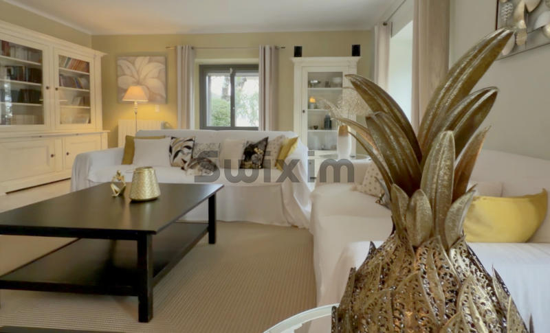 Maison - 205 m² - 6 pièces