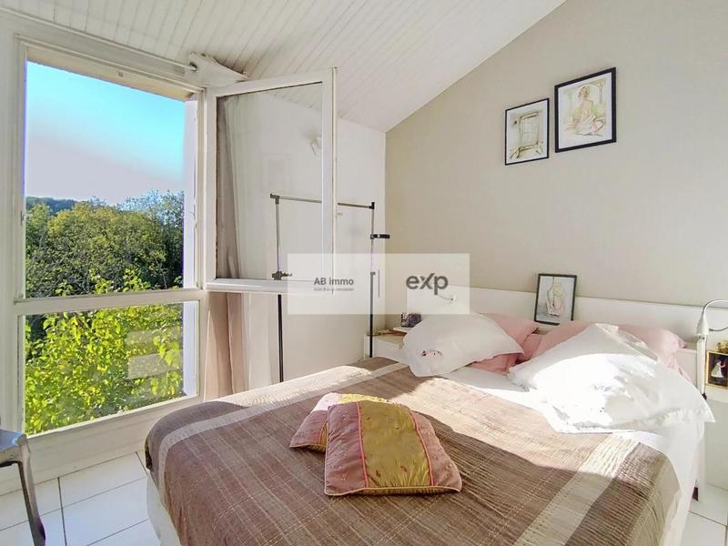 Villa - 152 m² - 8 pièces