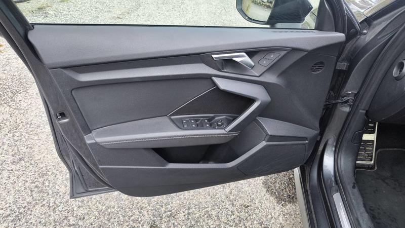 Audi A3 sportback 1.6 Tdi 110 s Tronic7 s line - Automatique