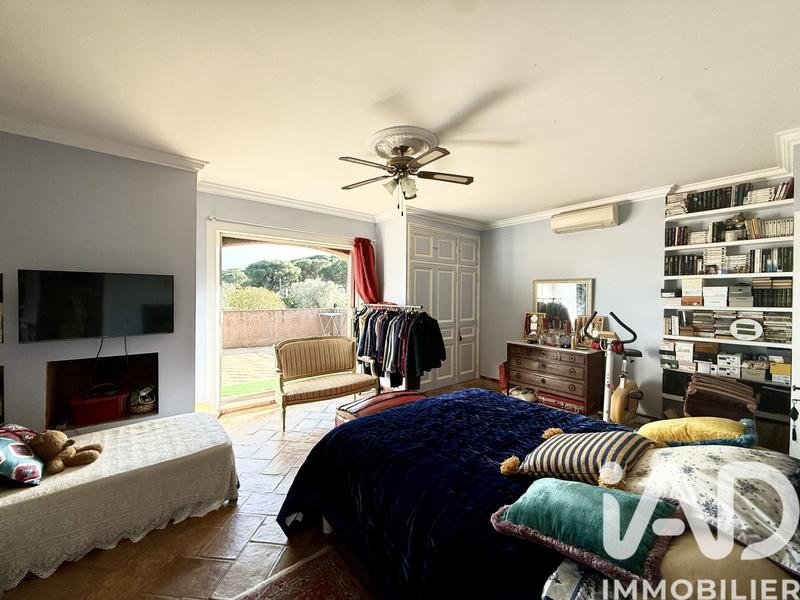 Maison - 411 m² - 17 pièces