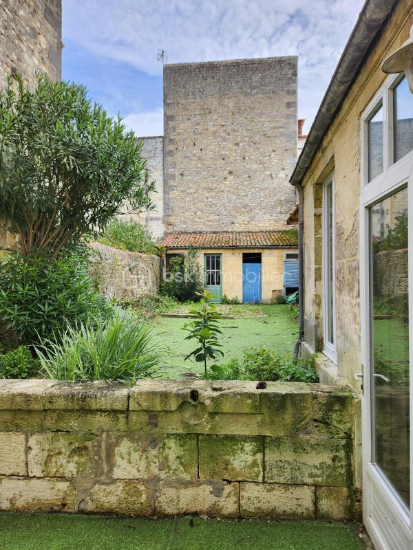 Maison ancienne - 190 m² - 8 pièces