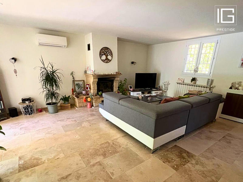 Maison - 102 m² - 4 pièces