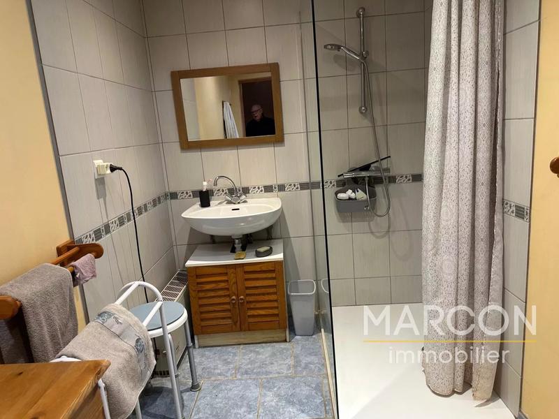 Maison - 213 m² - 15 pièces