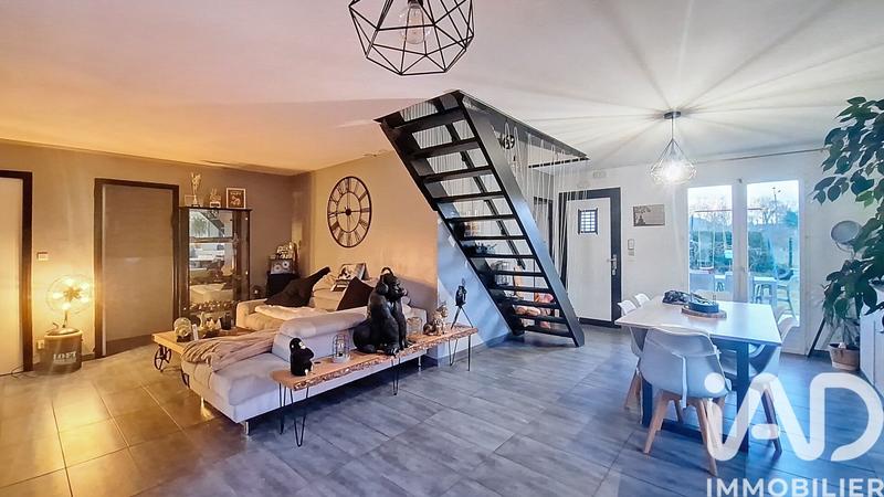 Maison - 95 m² - 5 pièces