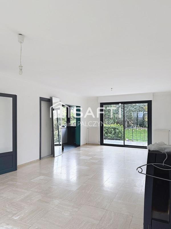 Maison - 220 m² - 9 pièces