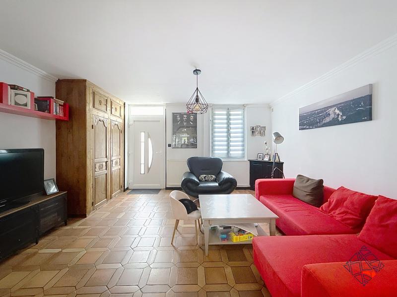 Maison - 96 m² - 5 pièces