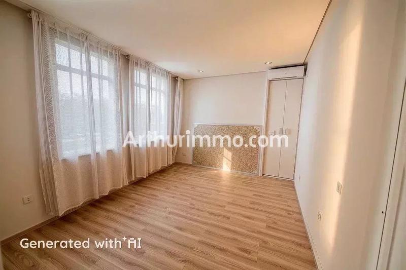 Maison - 186 m² - 9 pièces