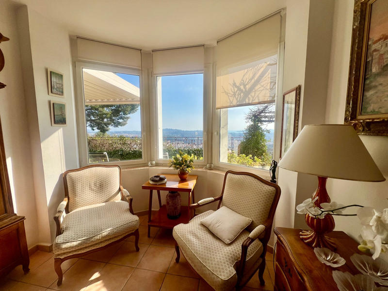 Maison - 200 m² - 6 pièces